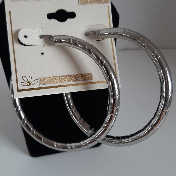 Steel By Design Jewelry Stainless Steel 1¾" Silver Ribbed Hoop Earrings - Picture 4 of 7